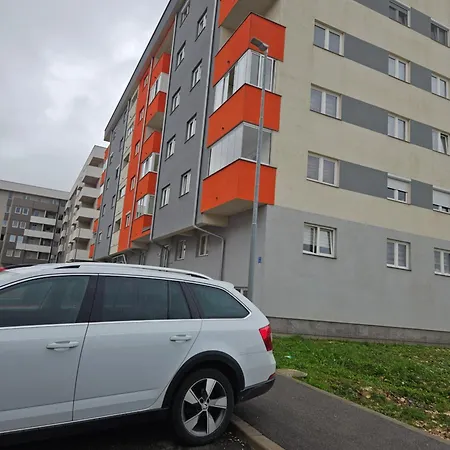 Lukijan Διαμέρισμα Pale